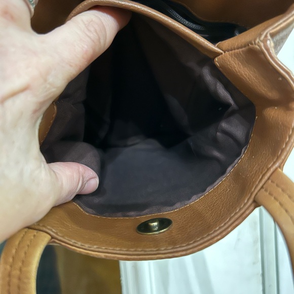 VINTAGE NINE WEST UPCYCLED LEATHER PAINTED TRAVEL BAG - Picture 10 of 13